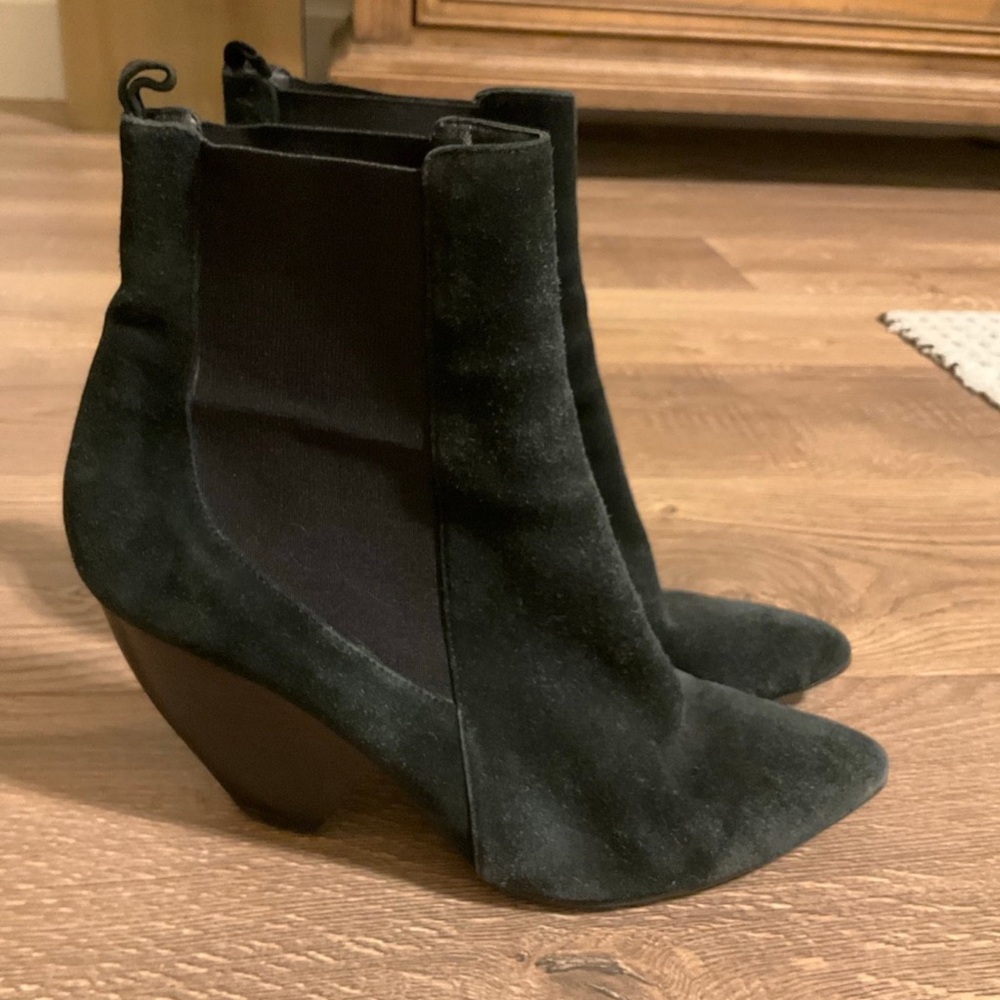 Aska black suede pointy toe wedge booties, (41)